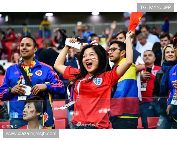 现场直击世界杯美女球迷出镜,感受足球盛宴中的青春与激情 现场直击世界杯美女球迷出镜,感受足球盛宴中的青春与激情